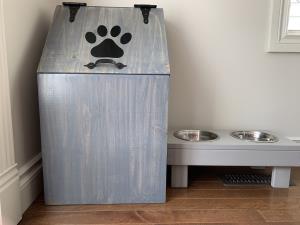 Pet Food Storage Bin